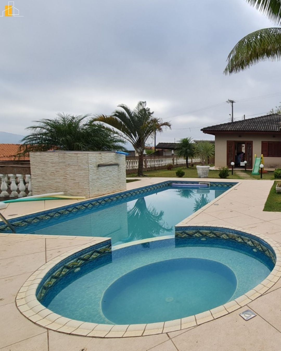 LINDA CHACARA NO MASCATE