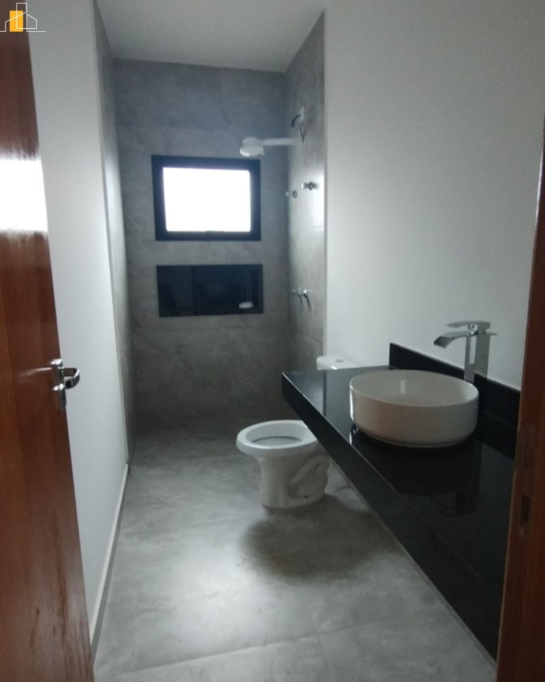 SOBRADO NO JARDIM DOS PINHEIROS ATIBAIA