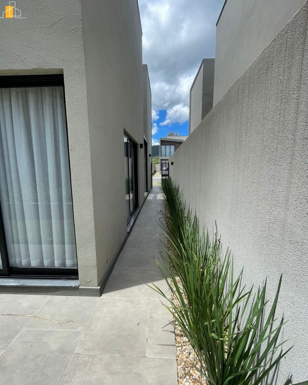 CASA EM CONDOMINIO MOBILADA  CONDOMINIO VUE 26 ATIBAIA