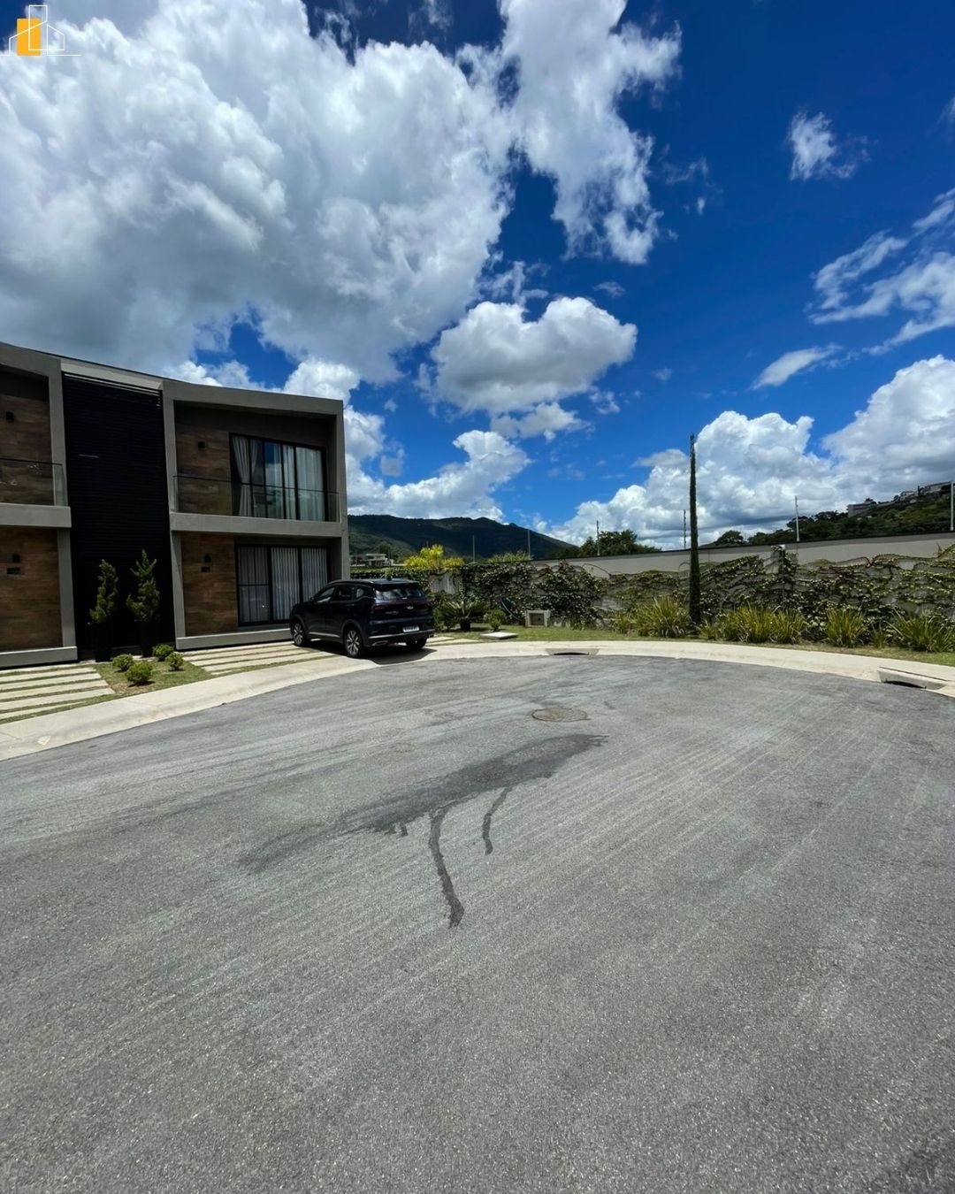 CASA EM   CONDOMINIO VUE 26 ATIBAIA