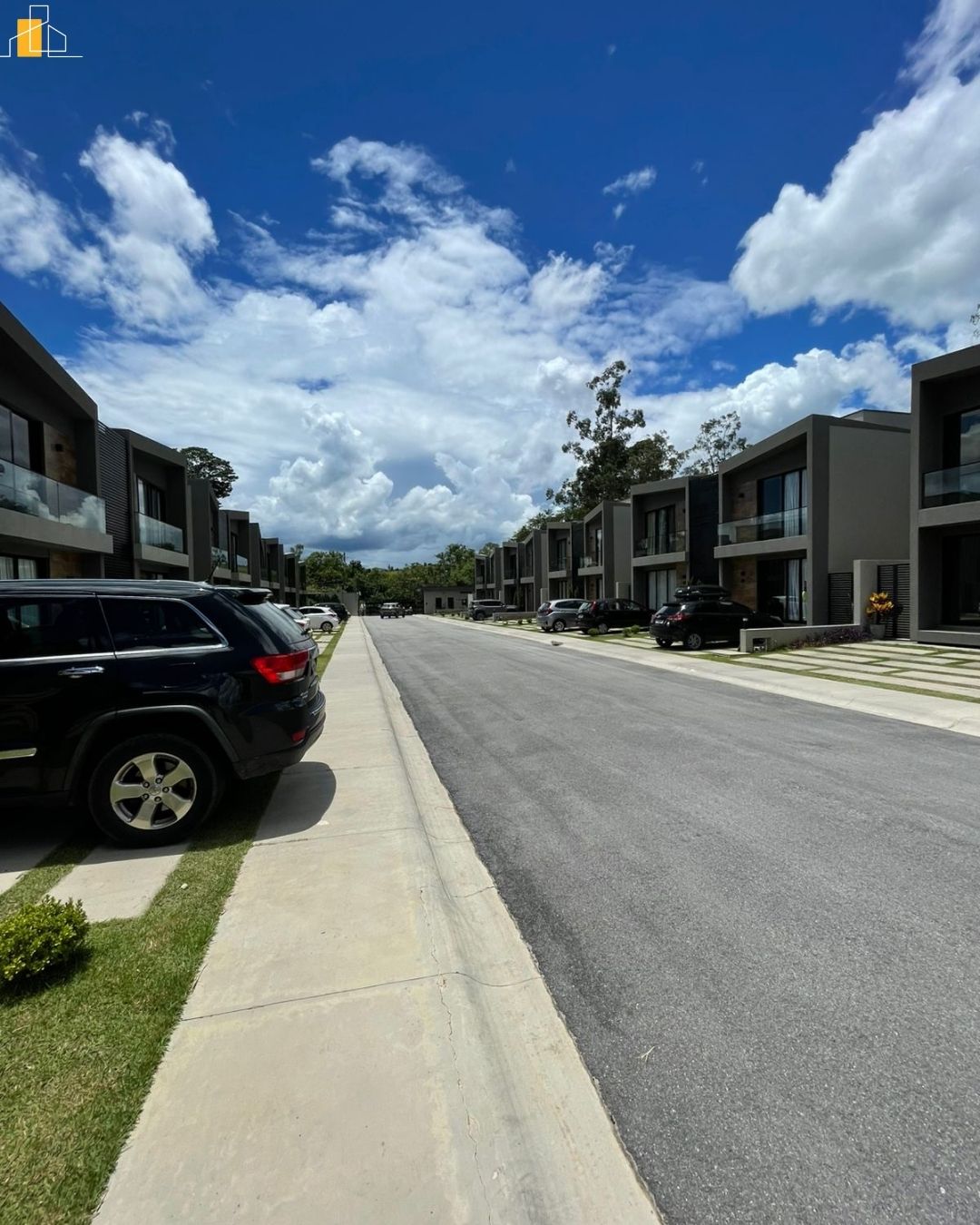 CASA EM   CONDOMINIO VUE 26 ATIBAIA