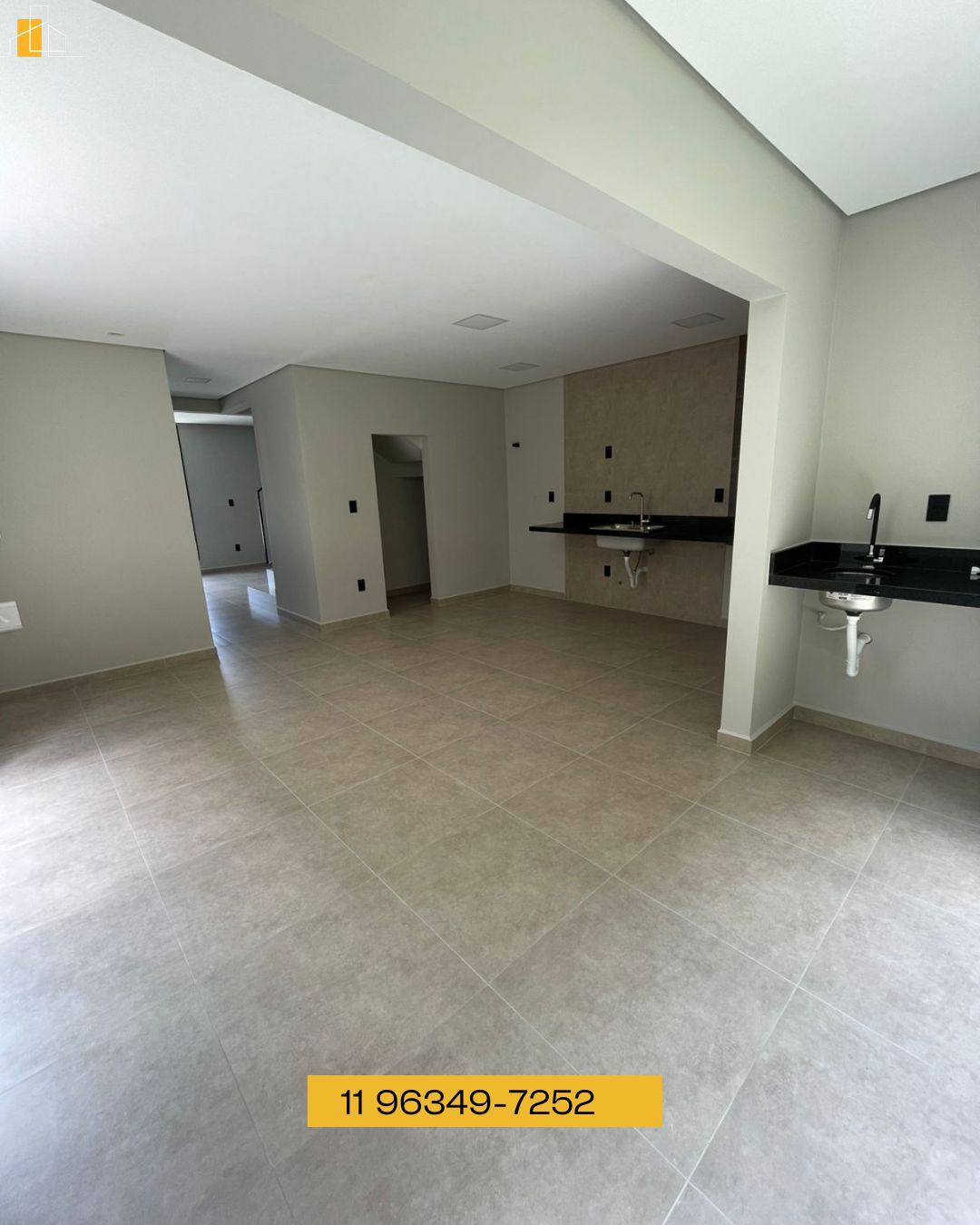 CASA EM   CONDOMINIO VUE 26 ATIBAIA