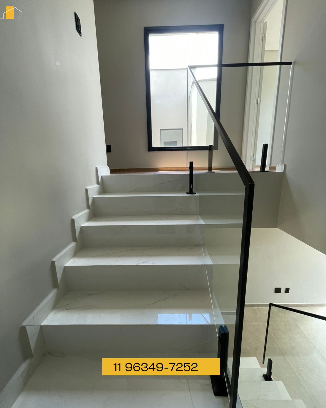 CASA EM   CONDOMINIO VUE 26 ATIBAIA