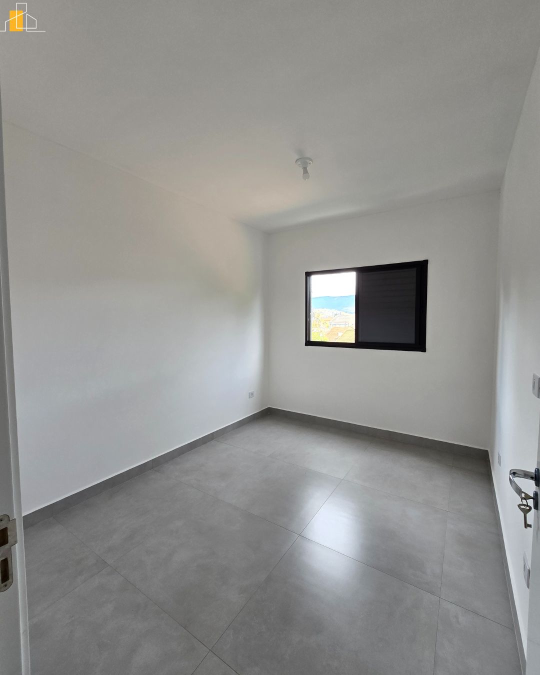 APARTAMENTO  EM SAFIRA ALVINOPOLIS