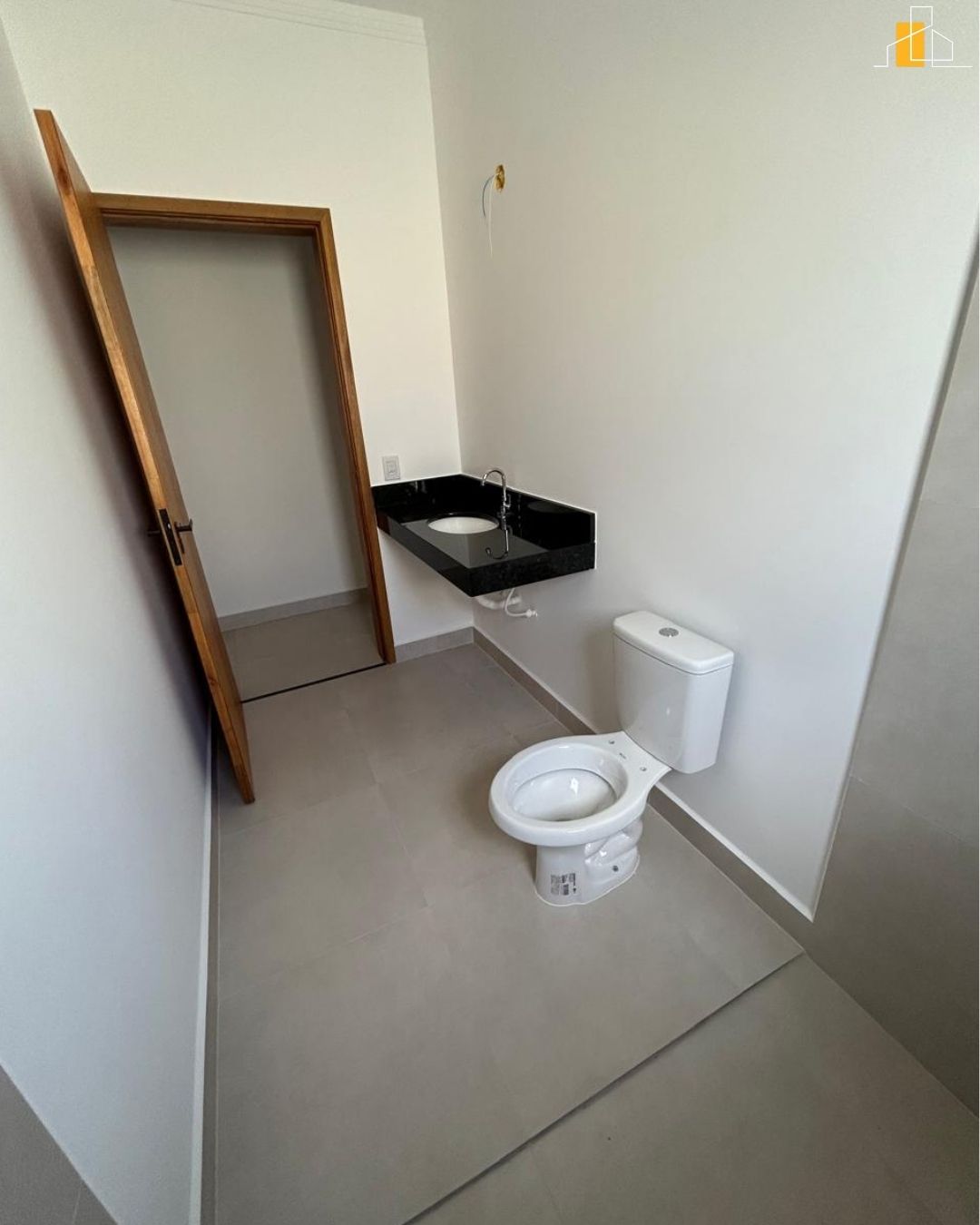 CASA TERREA  JARDIM DOS PINHEIROS ATIBAIA