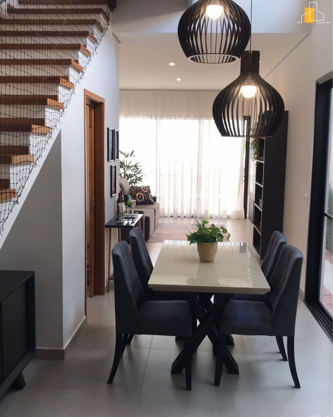 CASA MODERNA NOS JARDIM DOS PINHEIROS ATIBAIA