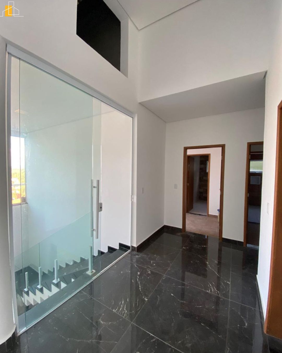 CASA EM CONDOMINIO ALPES DOURO COM 3 SUITES