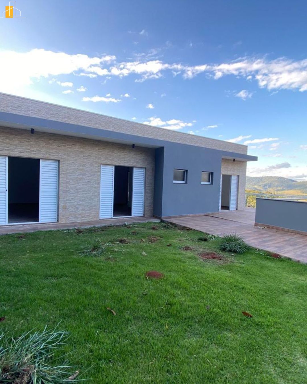 CASA EM CONDOMINIO ALPES DOURO COM 3 SUITES