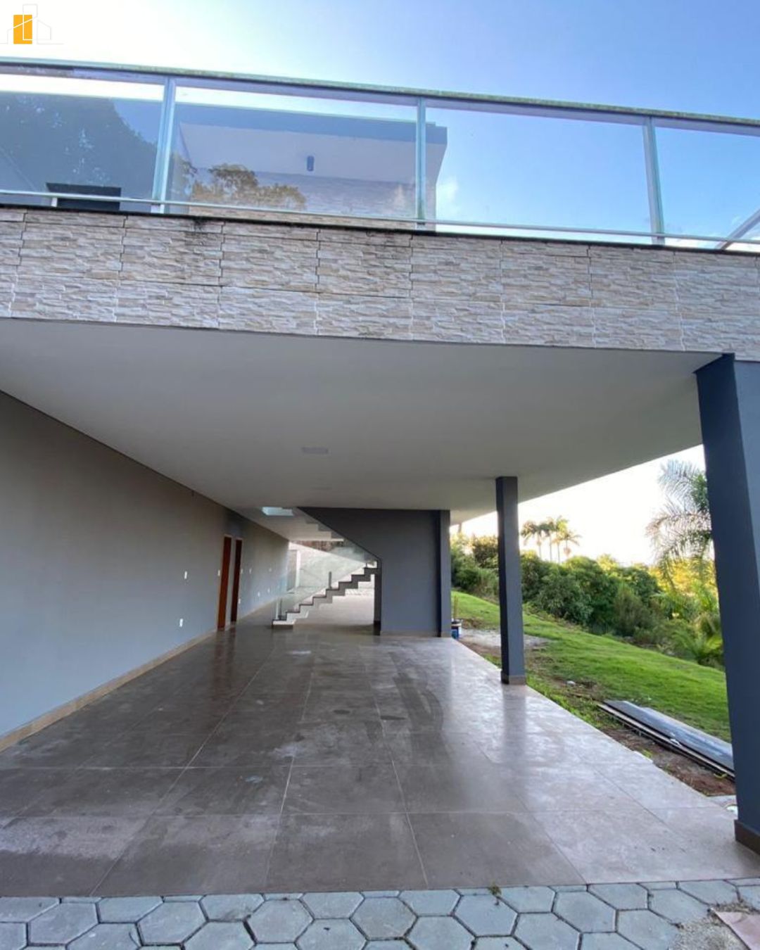 CASA EM CONDOMINIO ALPES DOURO COM 3 SUITES