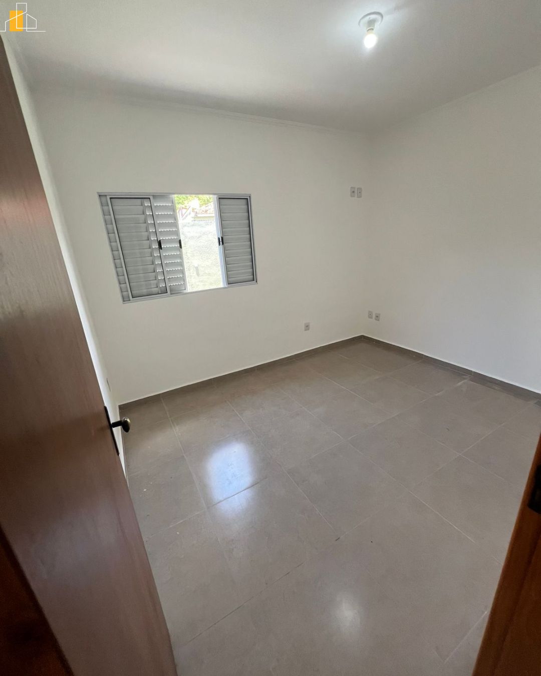 CASA TERREA EM VILA OPERARIA BJP