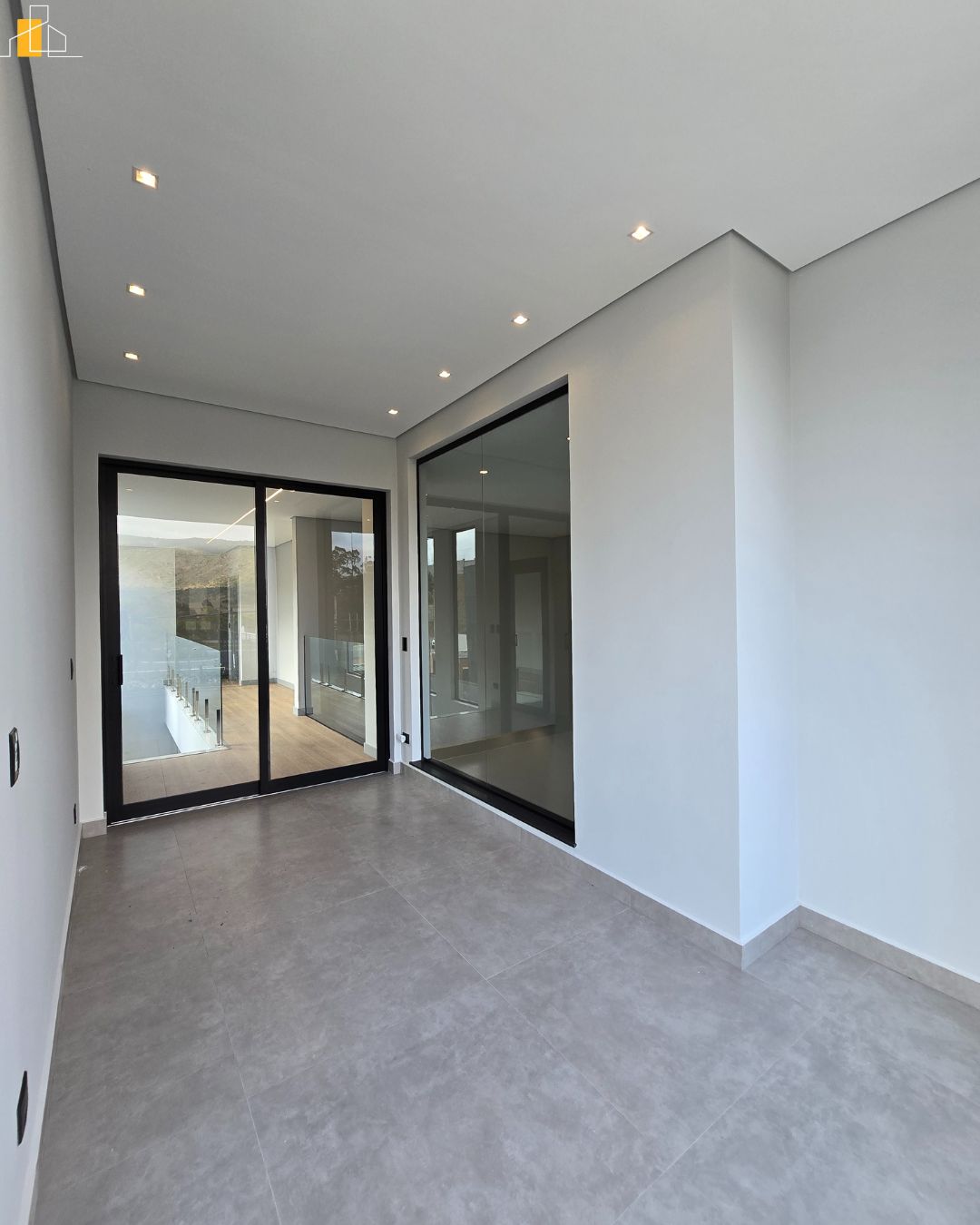 CASA EM CONDOMINIO VISTA DA SERRA