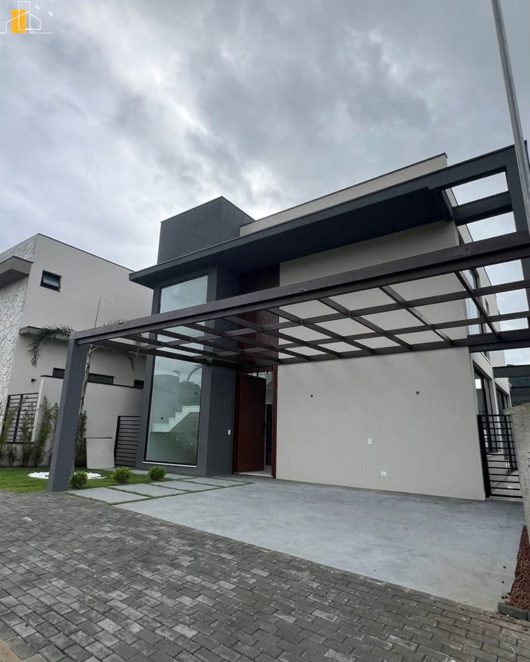 CASA EM CONDOMINIO PORTAL LAMIS ATIBAIA 1