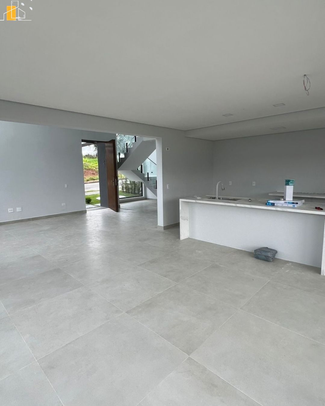 CASA EM CONDOMINIO PORTAL LAMIS ATIBAIA 1