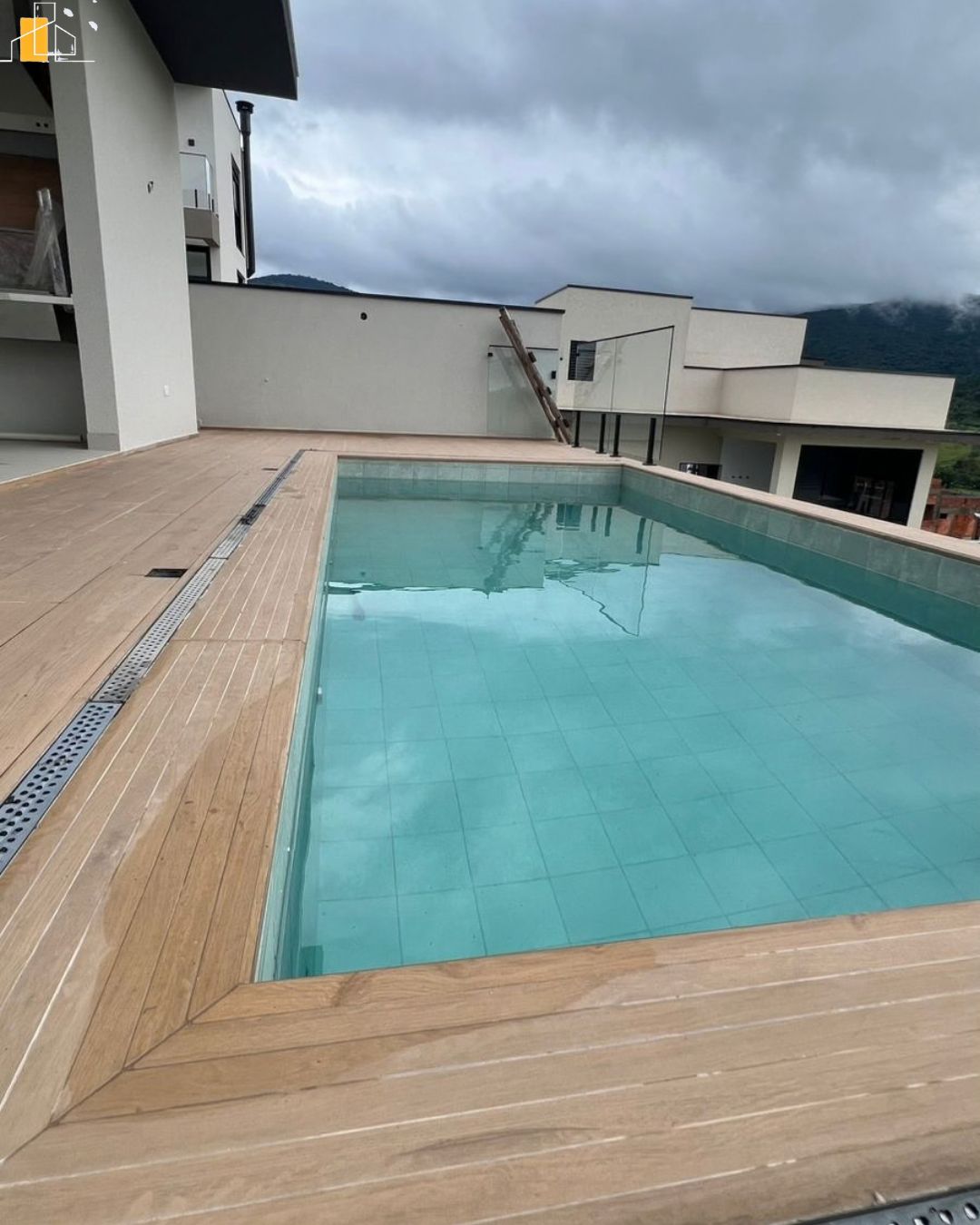 CASA EM CONDOMINIO PORTAL LAMIS ATIBAIA 1