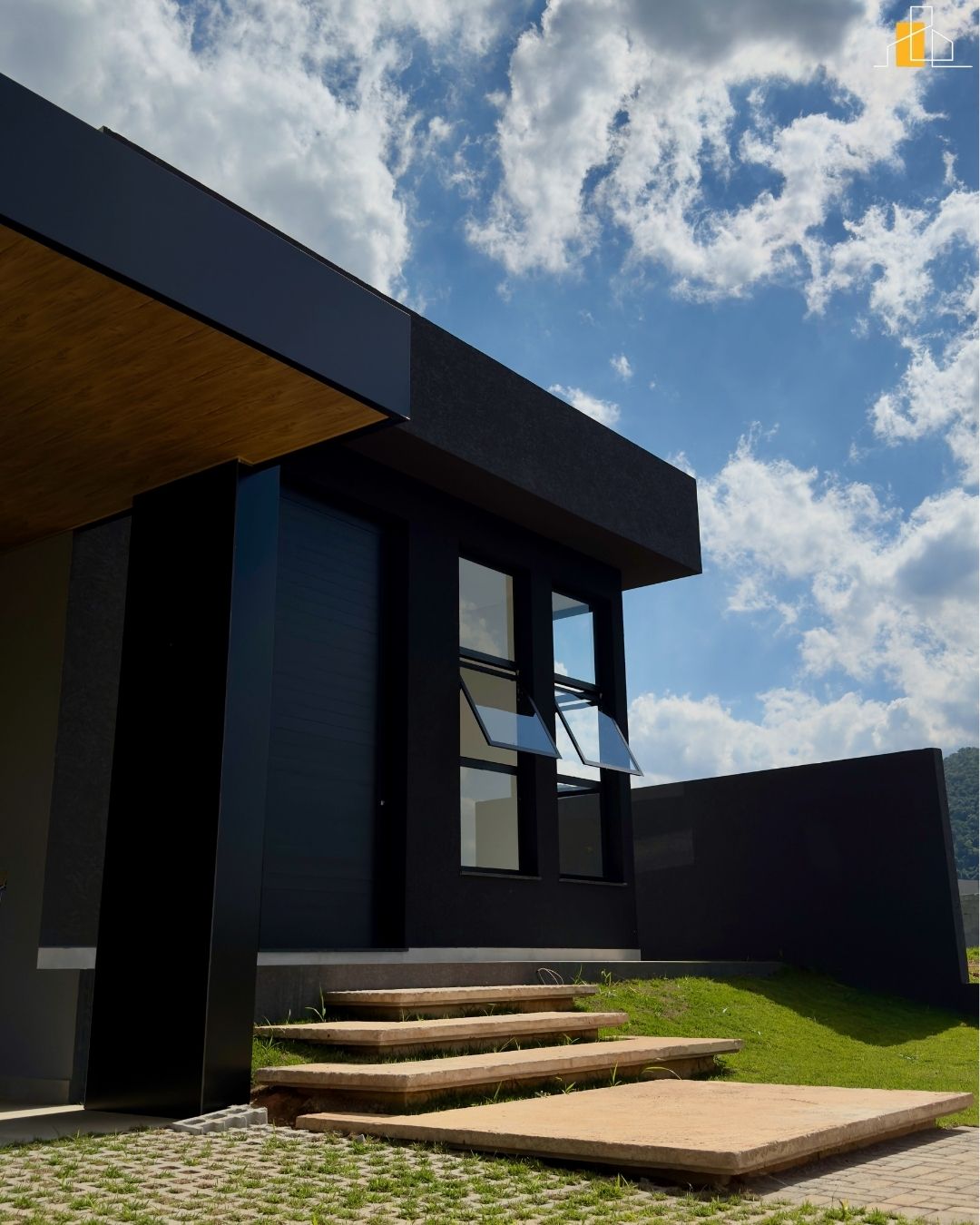 CASA A VENDA NO PORTAL LAMIS EM ATIBAIA