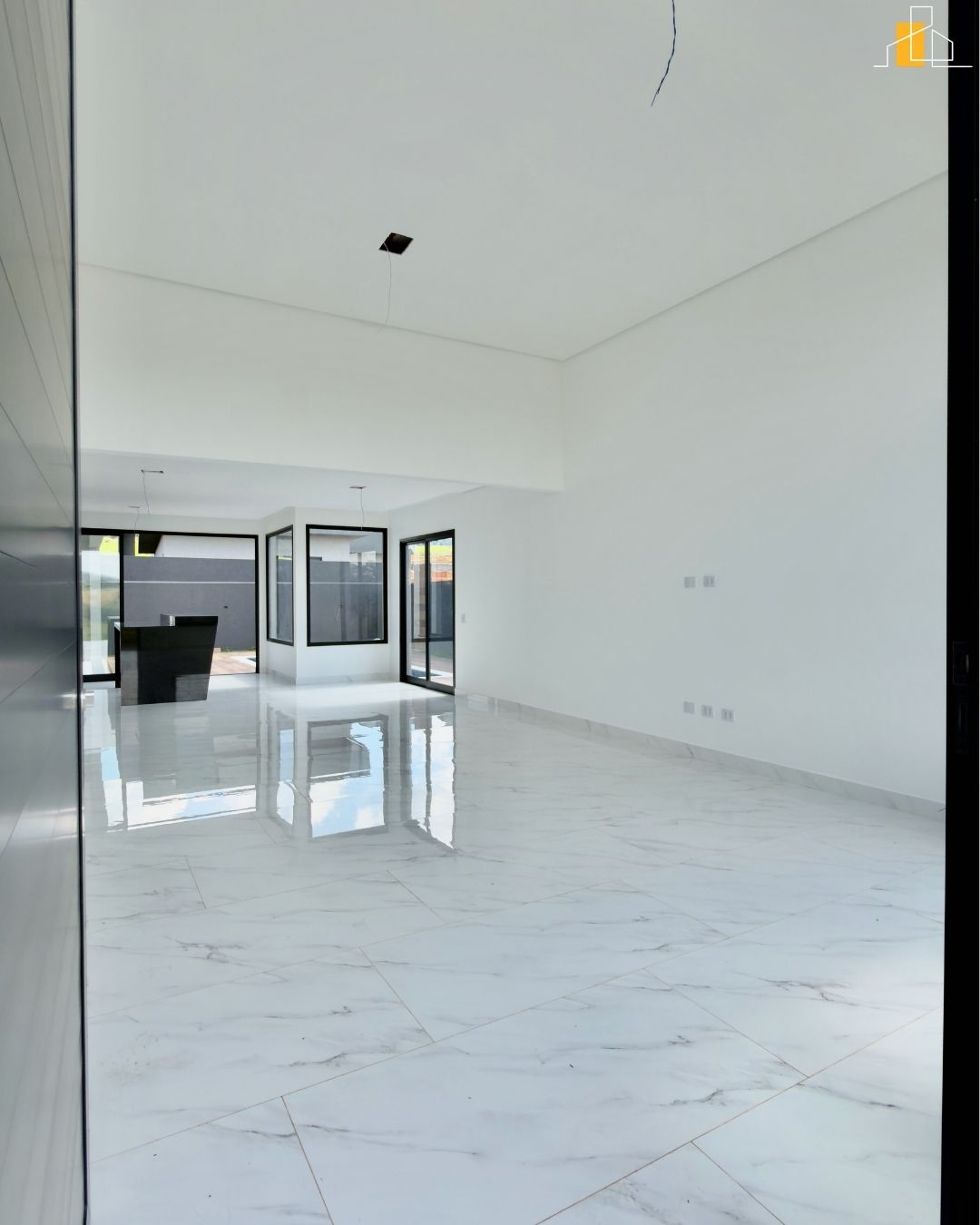 CASA A VENDA NO PORTAL LAMIS EM ATIBAIA