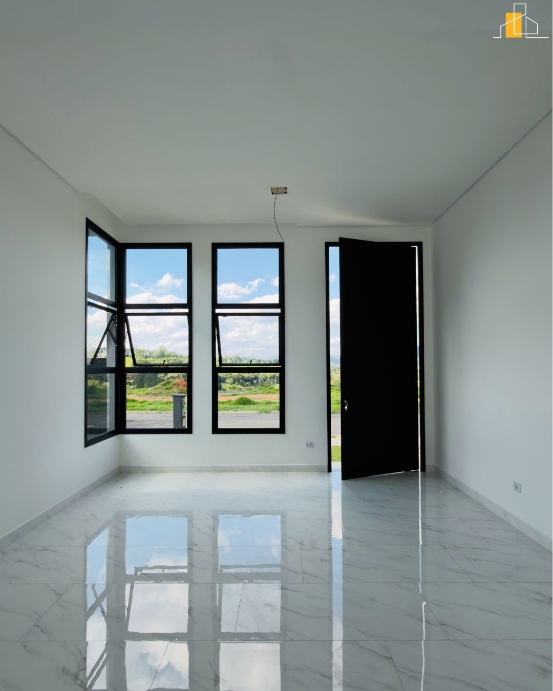 CASA A VENDA NO PORTAL LAMIS EM ATIBAIA