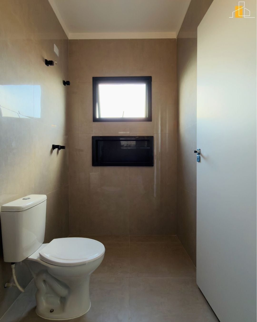 CASA A VENDA NO PORTAL LAMIS EM ATIBAIA