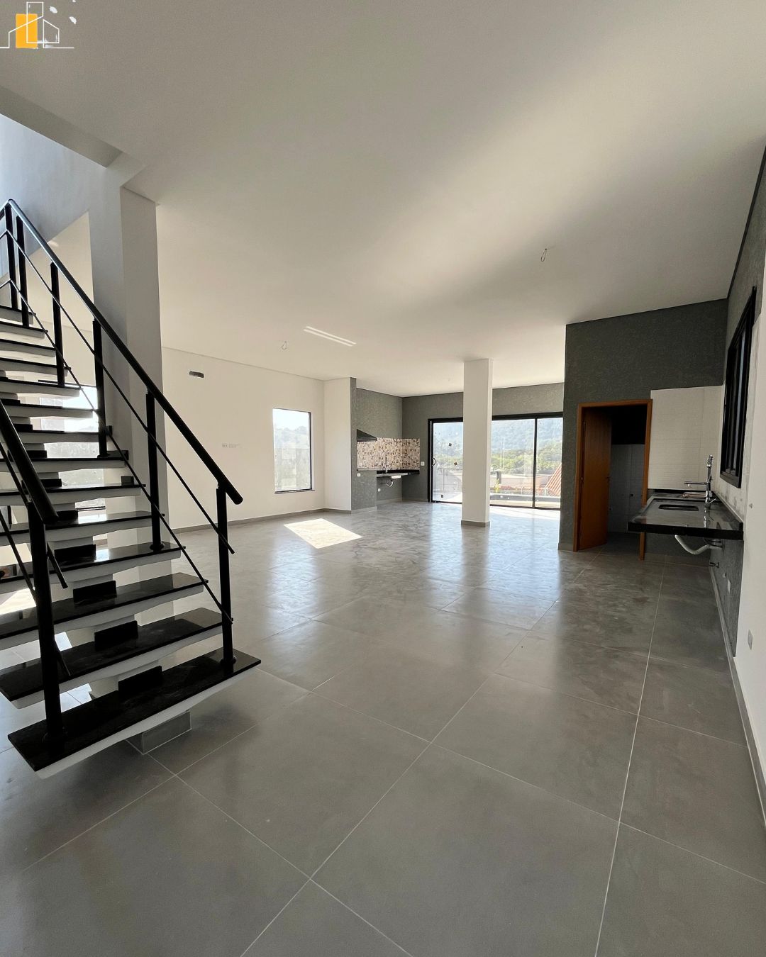 SOBRADO EM CONDOMINIO BUONA VITA GOLD EM ATIBAIA