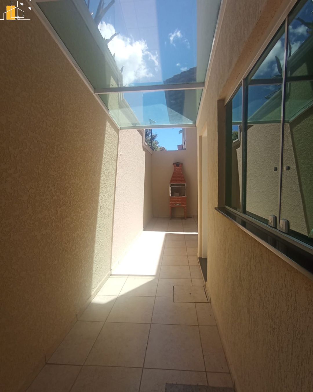 SOBRADO PARA LOÇACÃO EM QUINTAS DE MARIAS BJP