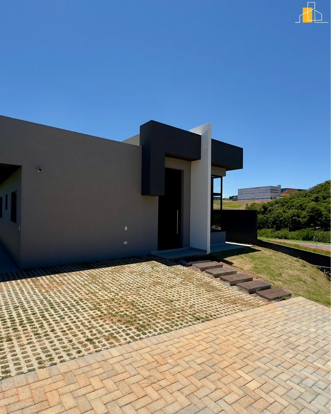 CASA EM CONDOMINIO PORTAL LAMIS ATIBAIA 2