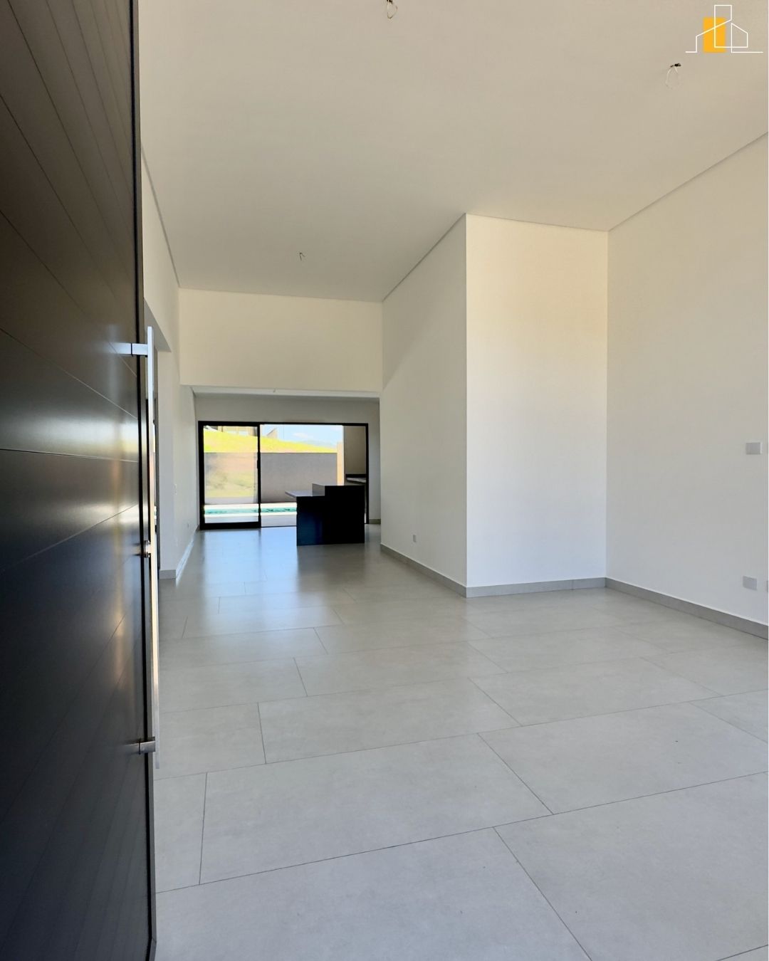 CASA EM CONDOMINIO PORTAL LAMIS ATIBAIA 2