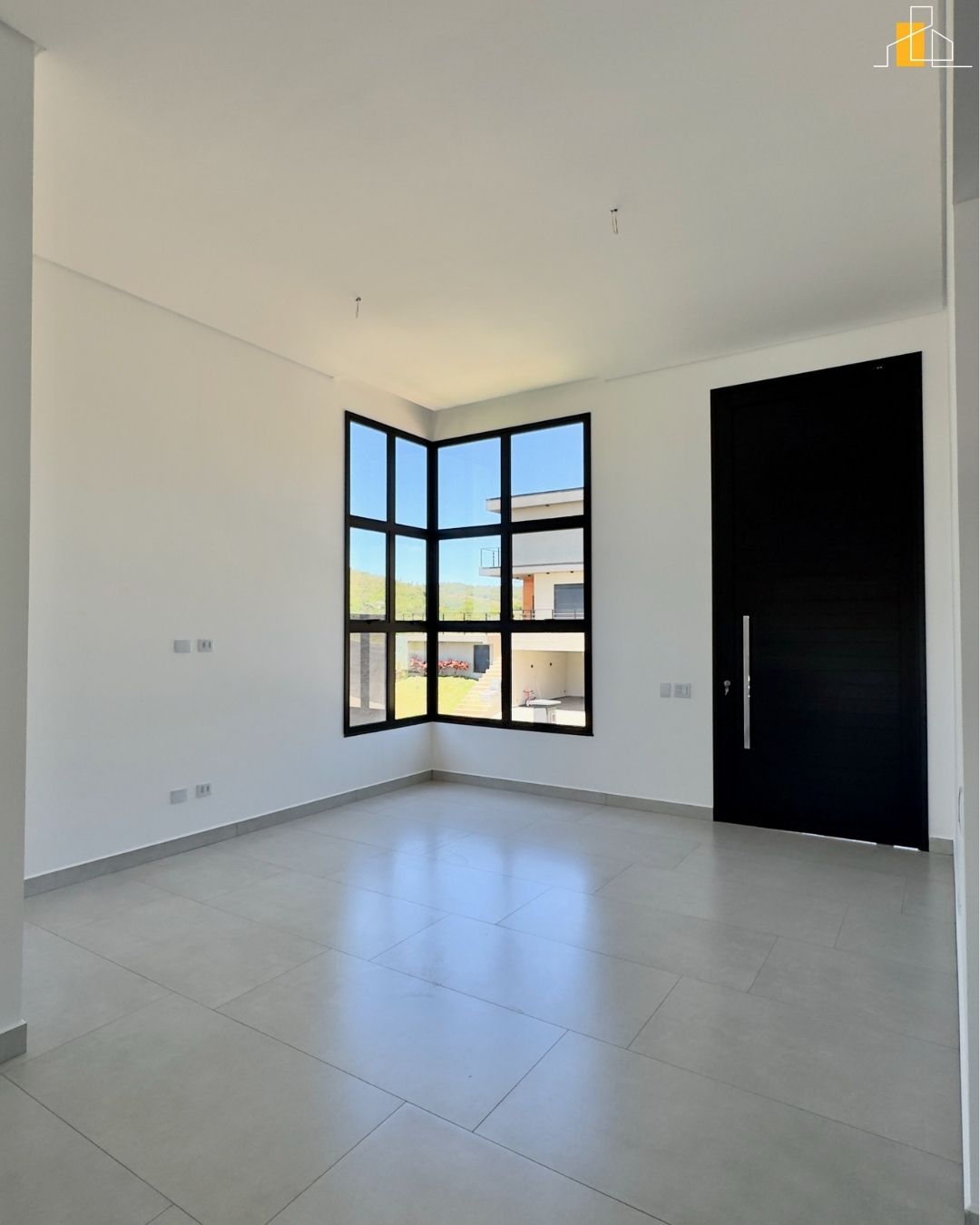 CASA EM CONDOMINIO PORTAL LAMIS ATIBAIA 2