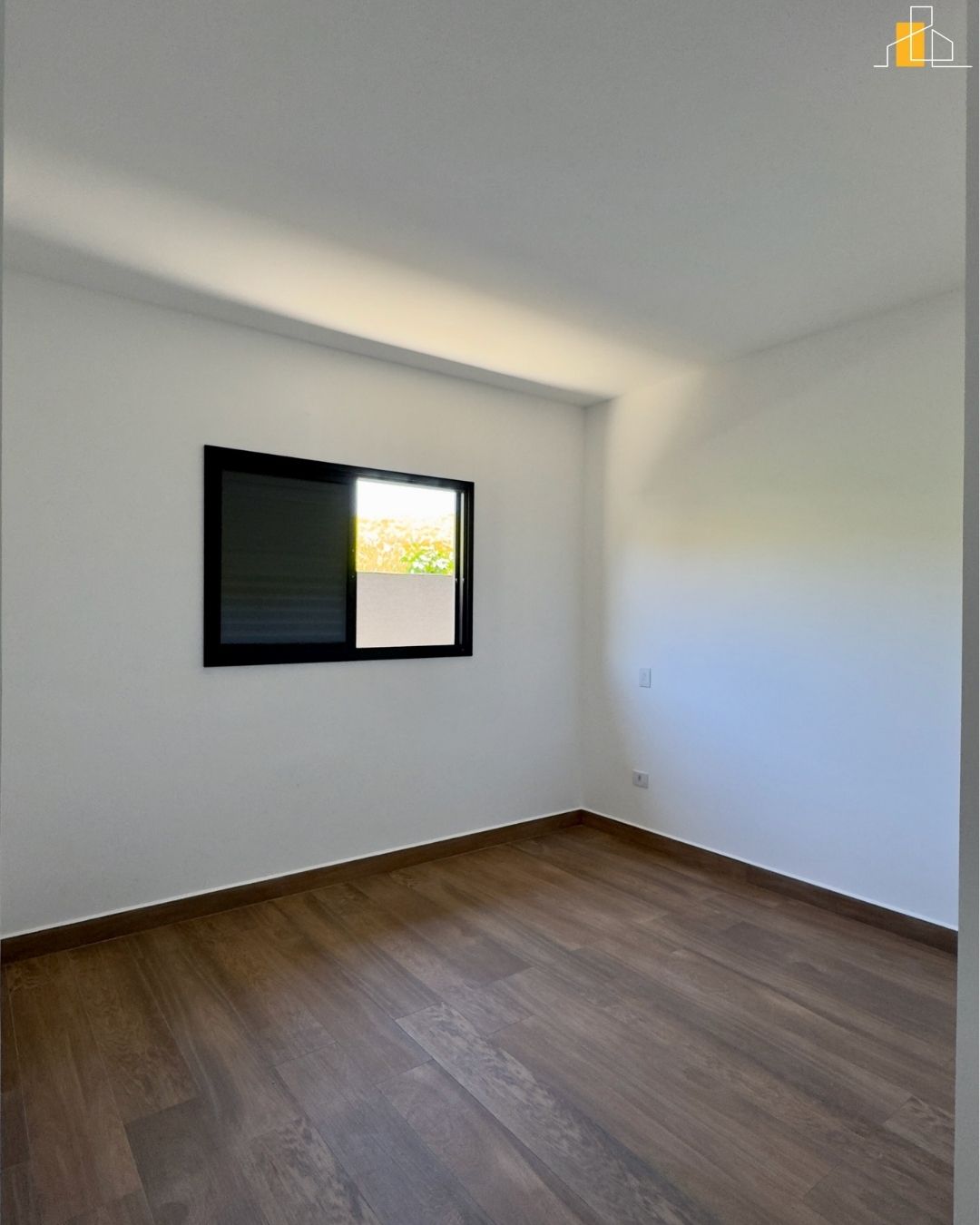 CASA EM CONDOMINIO PORTAL LAMIS ATIBAIA 2