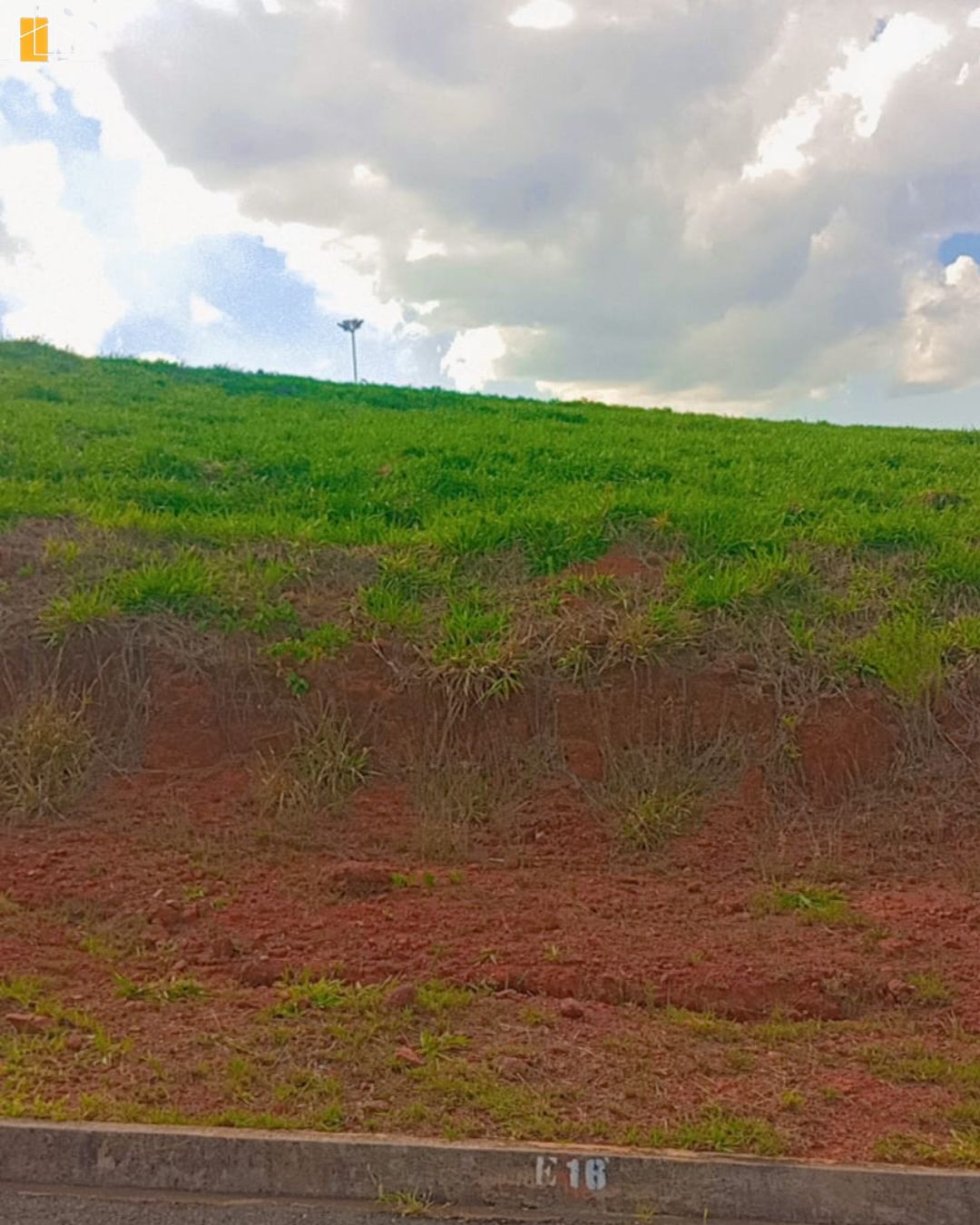 TERRENO EM PORTAL LAMIS DE 300M2  ATIBAIA E16