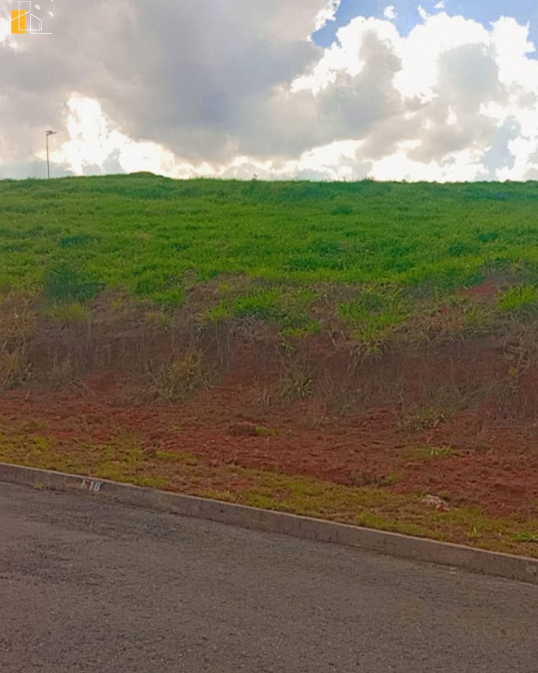 TERRENO EM PORTAL LAMIS DE 300M2  ATIBAIA E16