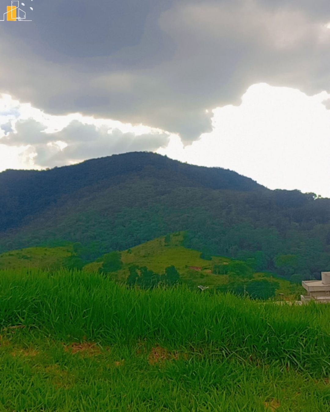 TERRENO EM PORTAL LAMIS DE 300M2  ATIBAIA V26