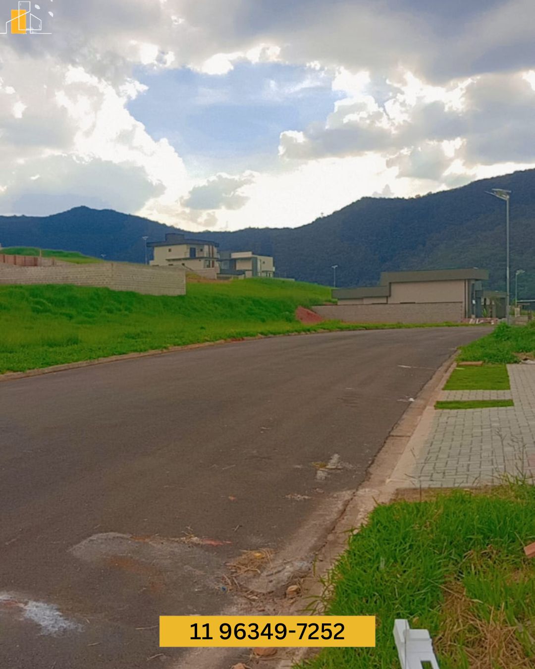 TERRENO EM PORTAL LAMIS DE 300M2  ATIBAIA T11