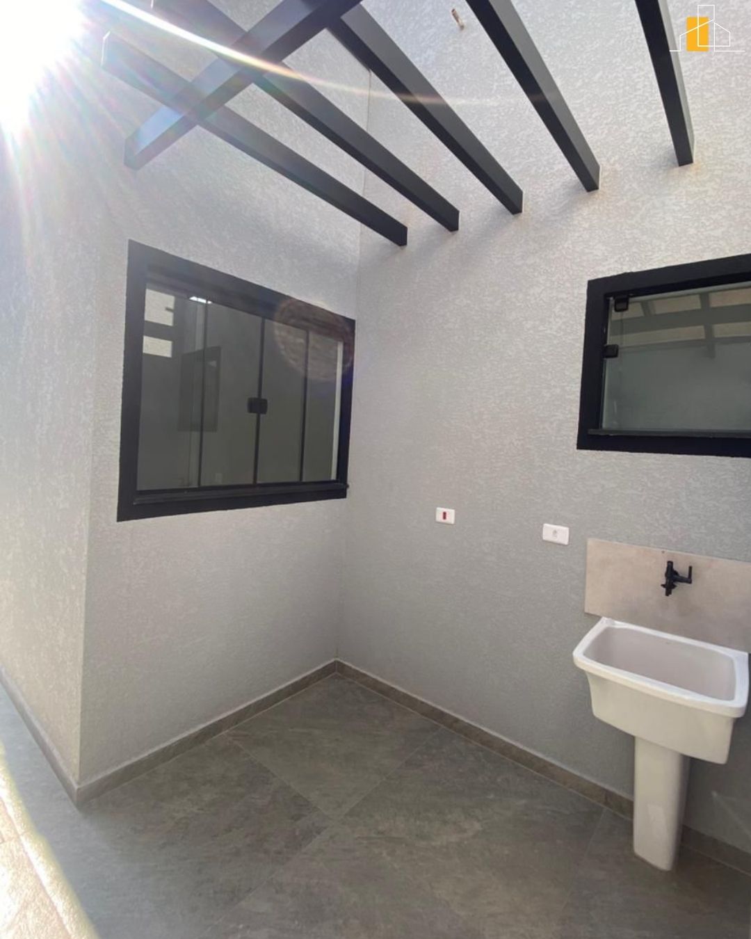 CASA TERREA NO LAMISMAR 1 EM BJP.