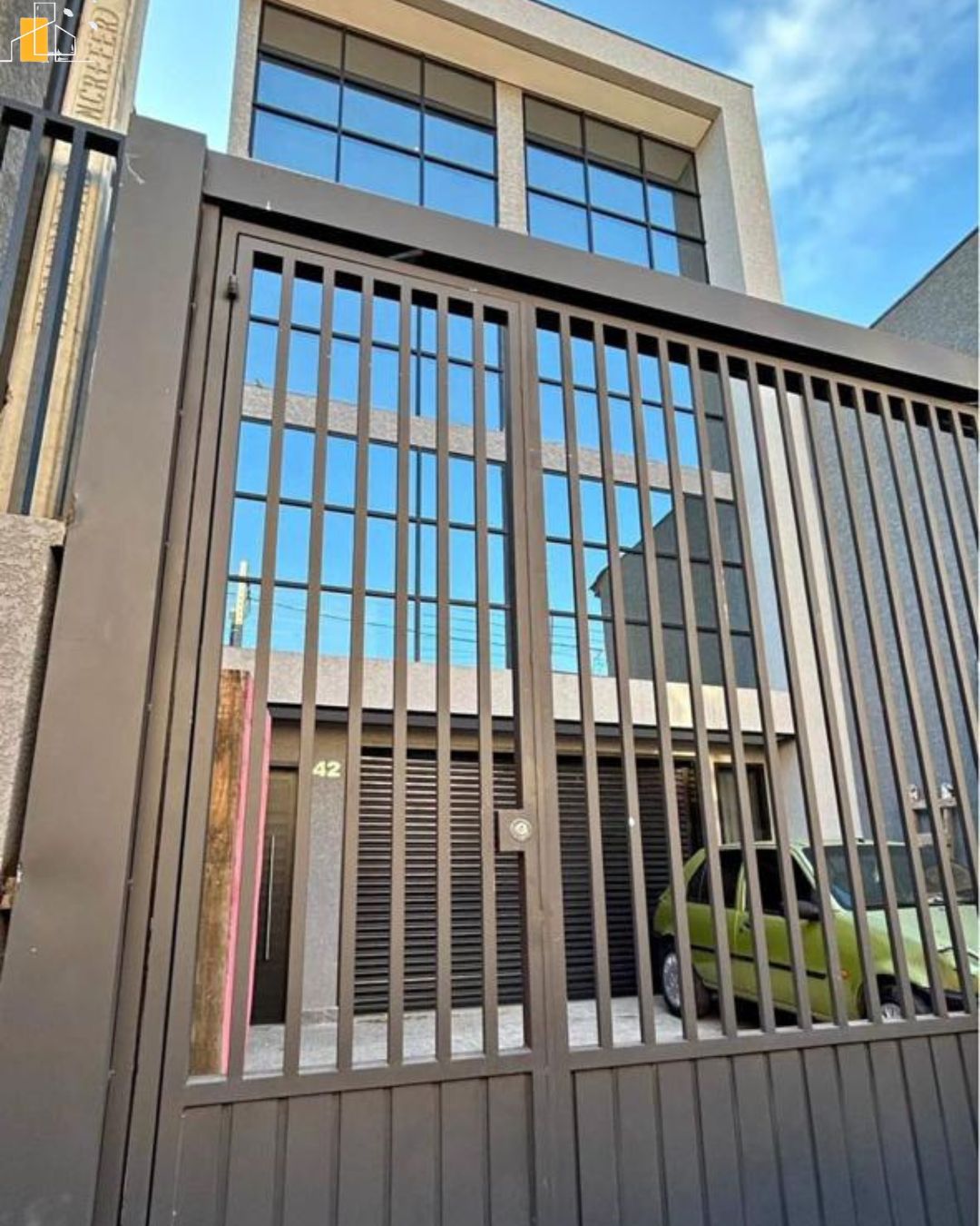 PRÉDIO COMERCIAL COM 11 SALAS EM BJP