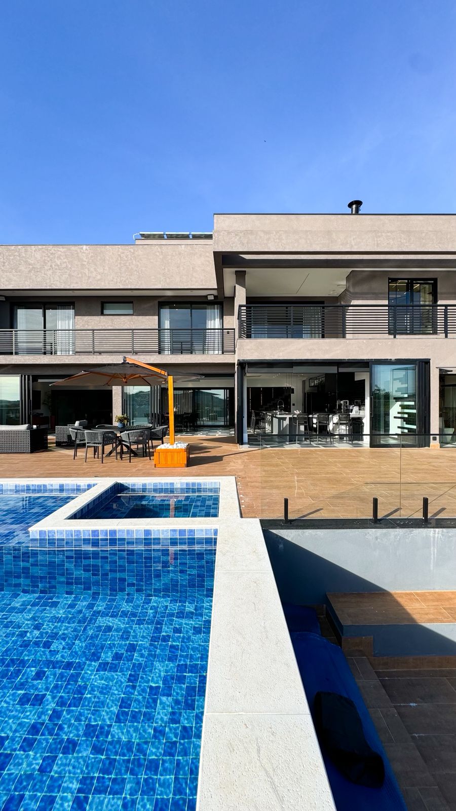 Exclusividade e Sofisticação no Condomínio Porto Laranjeiras  PiracaiaSP