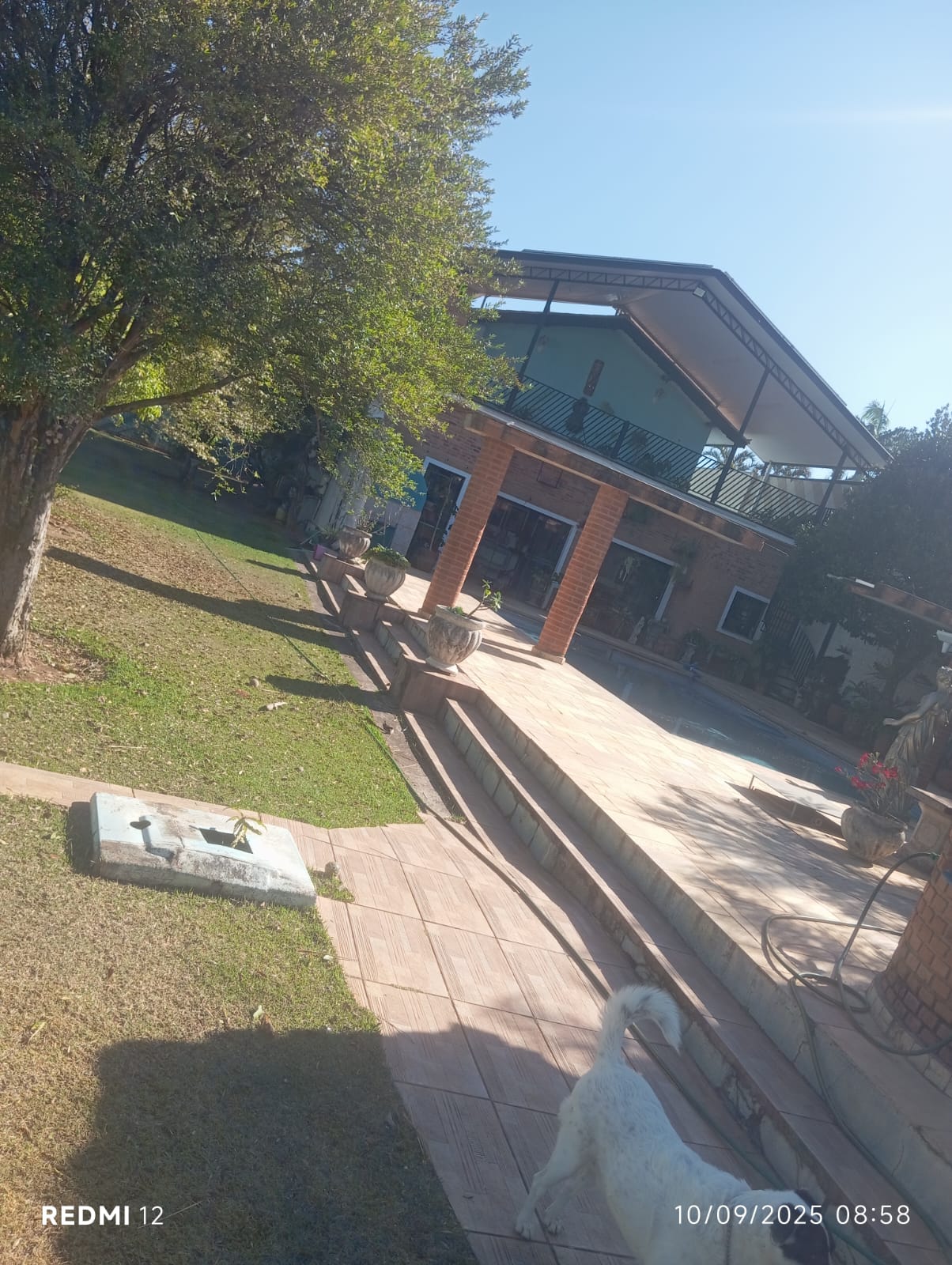 Área Espetacular na Av. Lucas Nogueira Garcez  AtibaiaSP