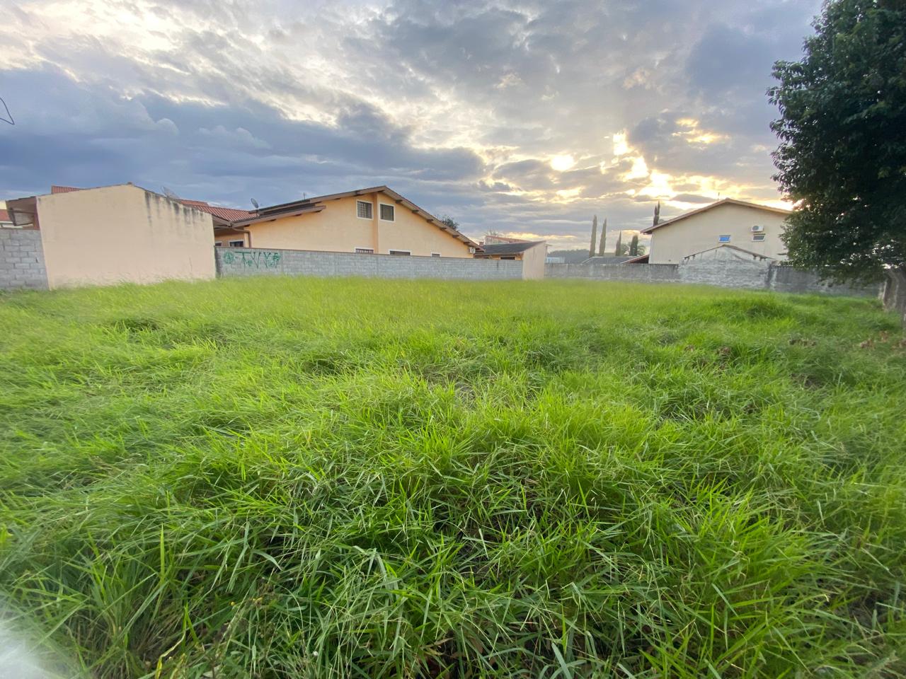 Terreno Amplo no Bairro Cidade Nova  Bom Jesus dos PerdõesSP